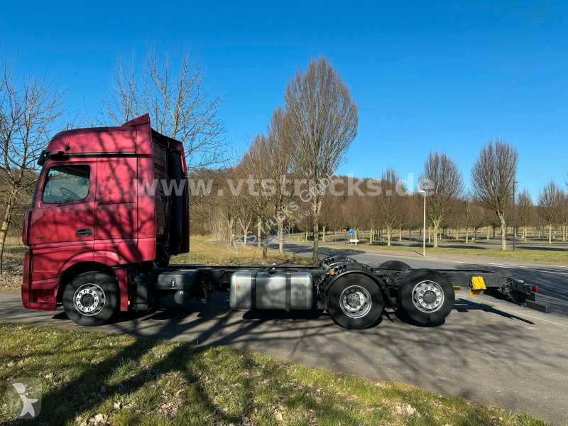 شاحنة Mercedes 2551 L 6x2...