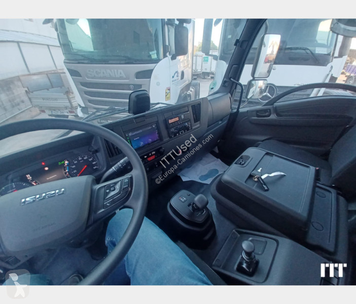 شاحنة Isuzu F14 N NEES