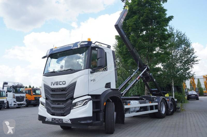 Камион Iveco