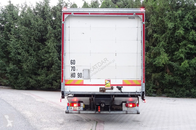شاحنة DAF LF 220 Euro 6 kontener 18p winda...