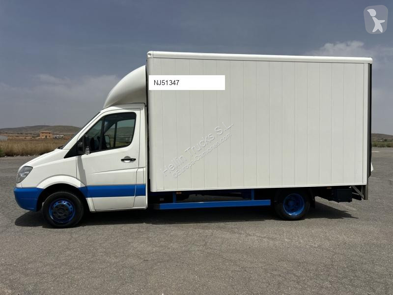 شاحنة Mercedes sprinter 515