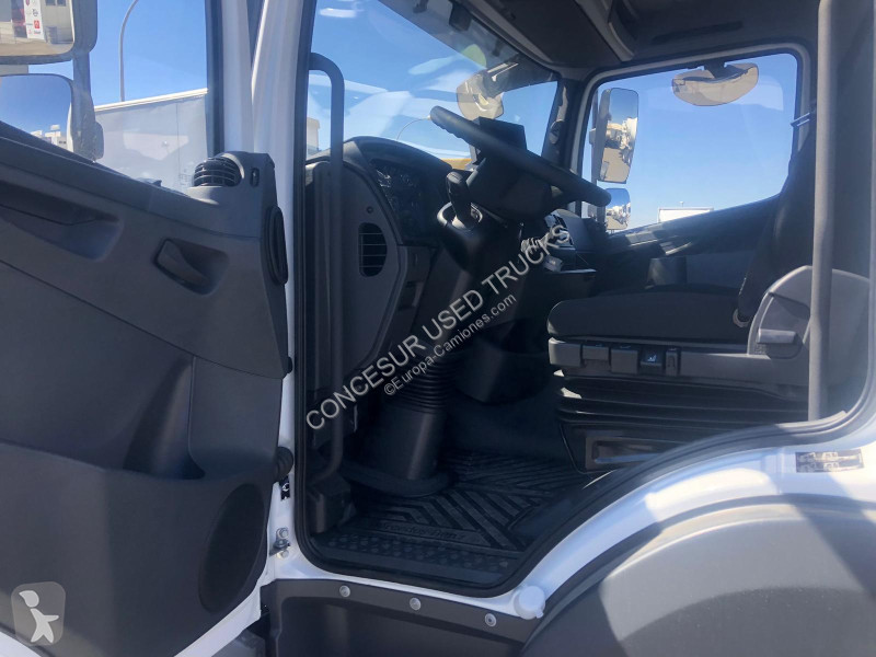 شاحنة Mercedes  1021 K CHASIS
