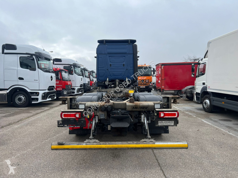 شاحنة Mercedes  2553 L BDF