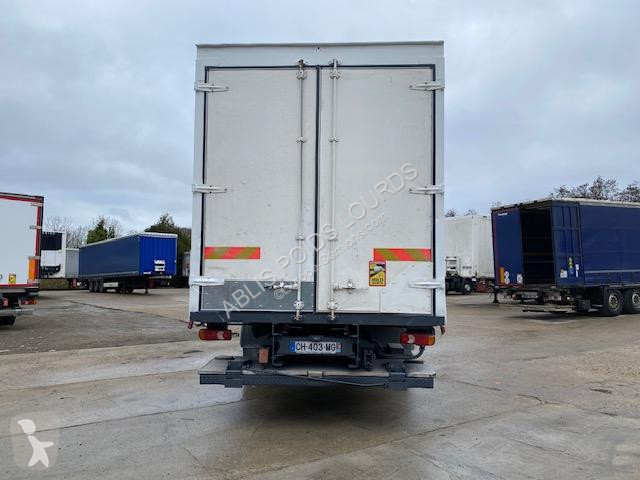 شاحنة Volvo 300