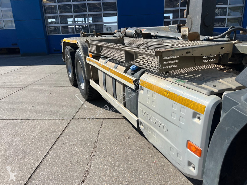 شاحنة Volvo 420 / 6x4 / Hookarm 20T / Hub...