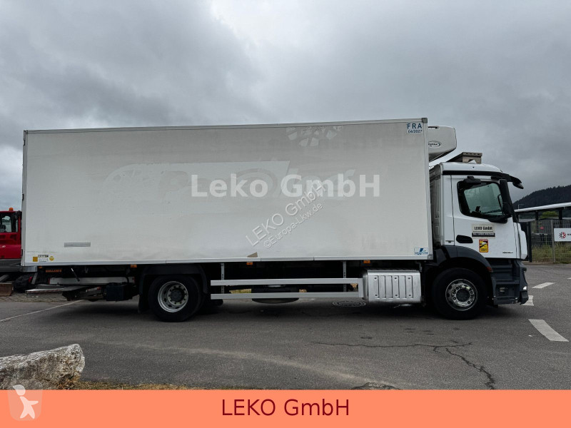 شاحنة Mercedes 1830 Mit Carrier Sp 850