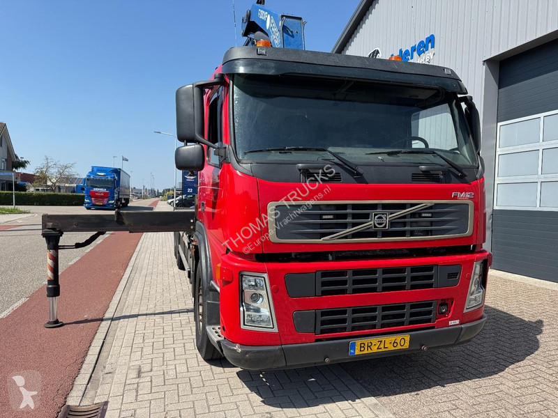 شاحنة Volvo 400 6x2 Fassi F230 XP , NCH 2425 V