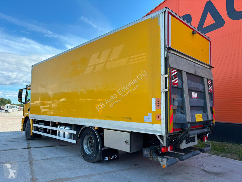 شاحنة Mercedes 1824 4x2 BOX L=7757 mm
