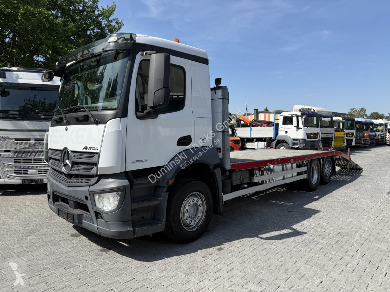 Nosič strojů Mercedes MP4 2532 6X2...