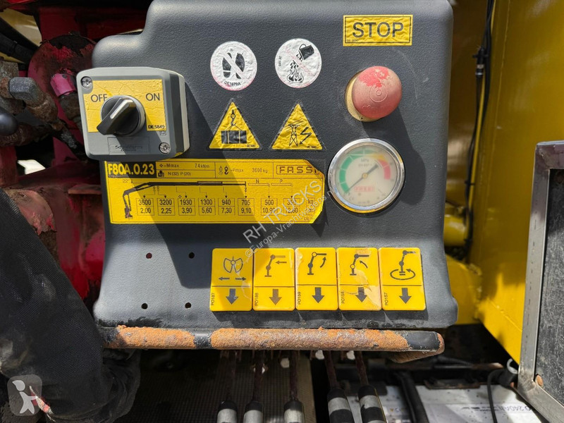 شاحنة Iveco 420 6X2 EURO 6 + FASSI F80A.0.23 +...