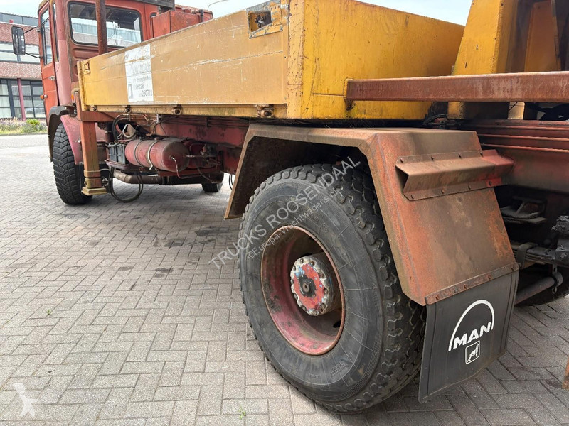 شاحنة MAN f8 + 6 CYLINDER + MANUAL + MKG 22METER