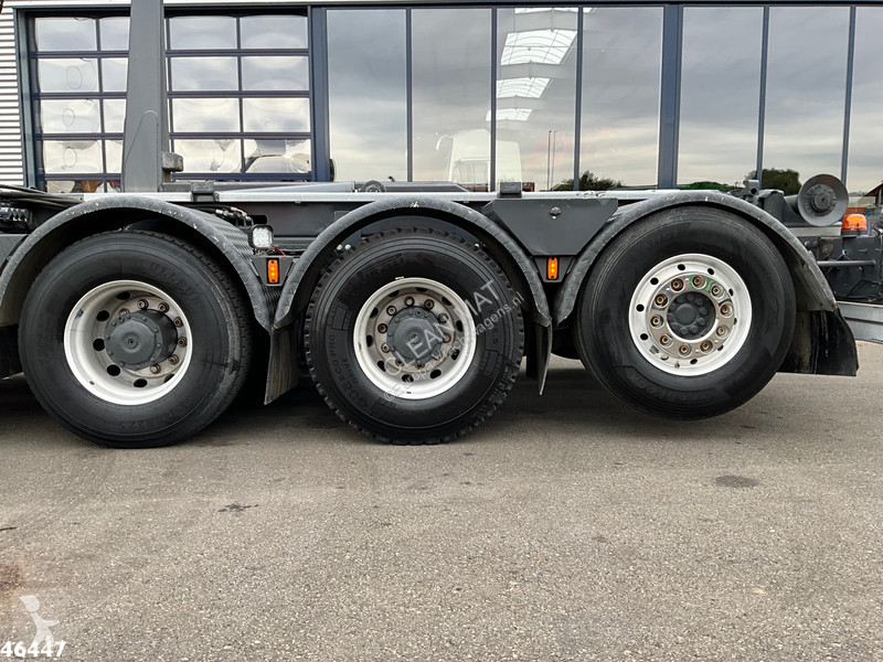 Camion Mercedes 3251 8x4 Euro 6 HIab 28...