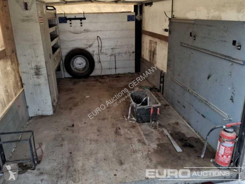 شاحنة Iveco 80E 19DE