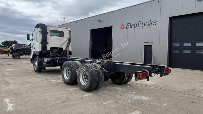 شاحنة Volvo 12420 (LAMES / STEEL SUSP. / BOITE...