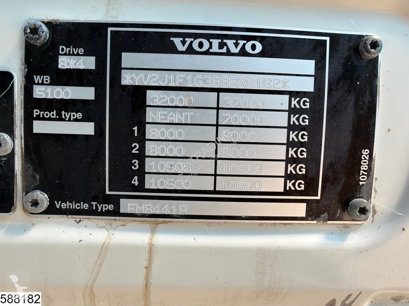 Lastbil Volvo 8x4, Euro 5, PTO, Steel spring...