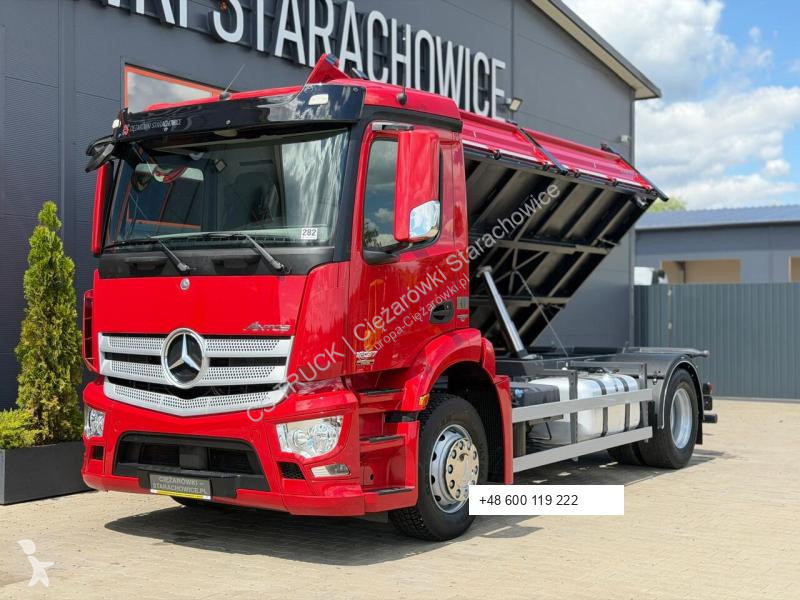 شاحنة Mercedes 1827