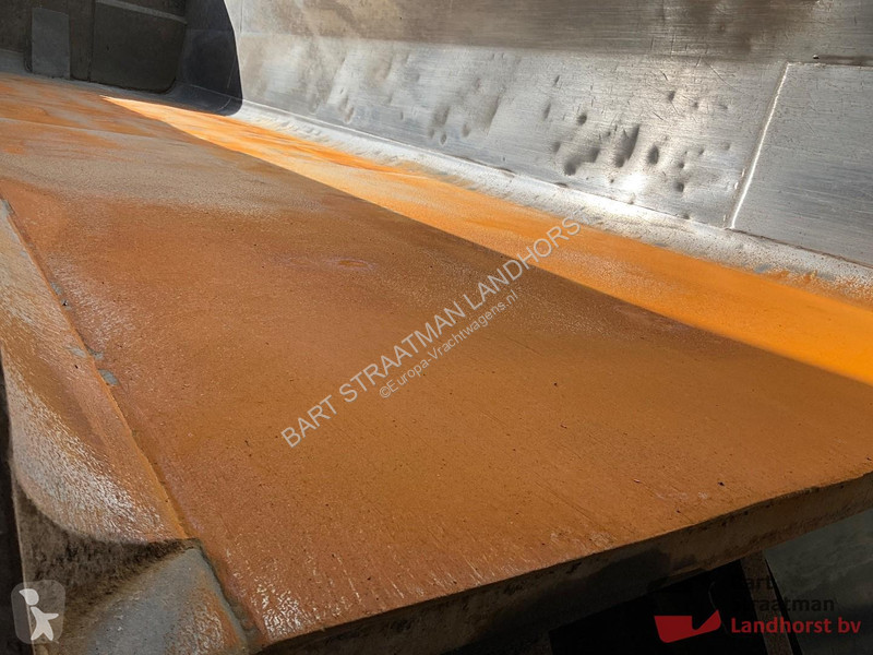 Lastbil MAN 10x8 bladvering, handgeschakeld met...
