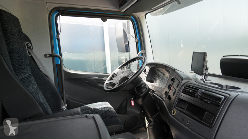 شاحنة Mercedes 1224 frigo truck meat hooksystem...