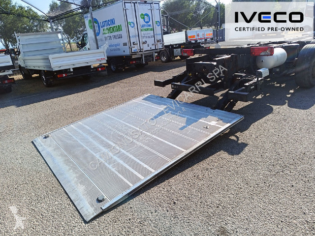 شاحنة Iveco Stralis IVECO STRAILS AS260S42YFS/CM