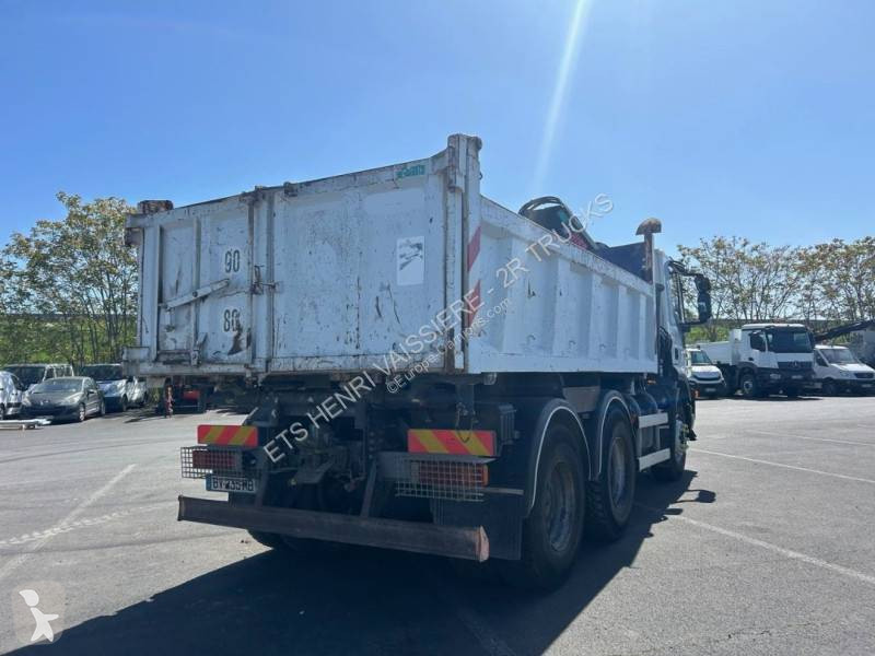 شاحنة Iveco