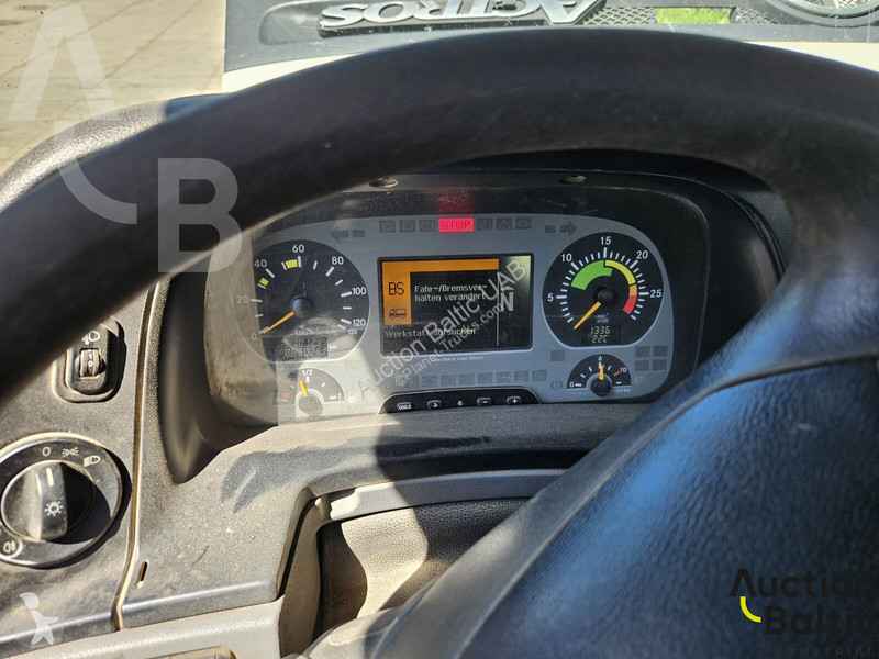 شاحنة Mercedes 1832