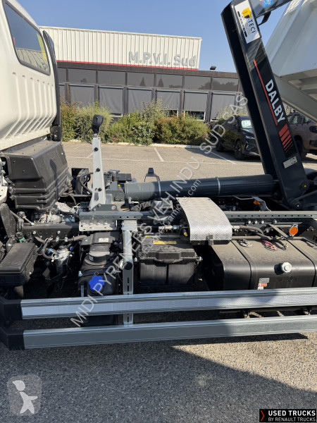 شاحنة Isuzu M30