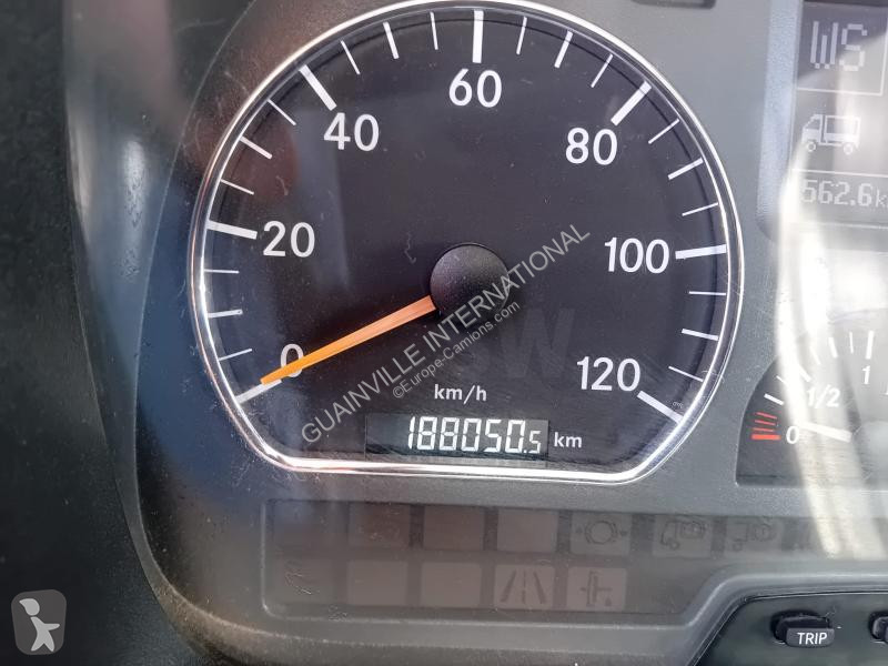 شاحنة Mercedes 1833