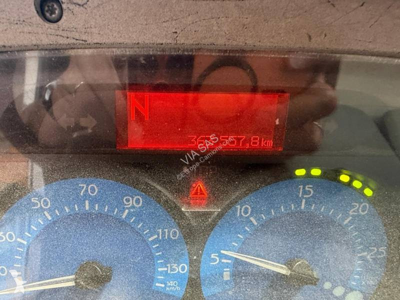 Camión Renault 210 DCI