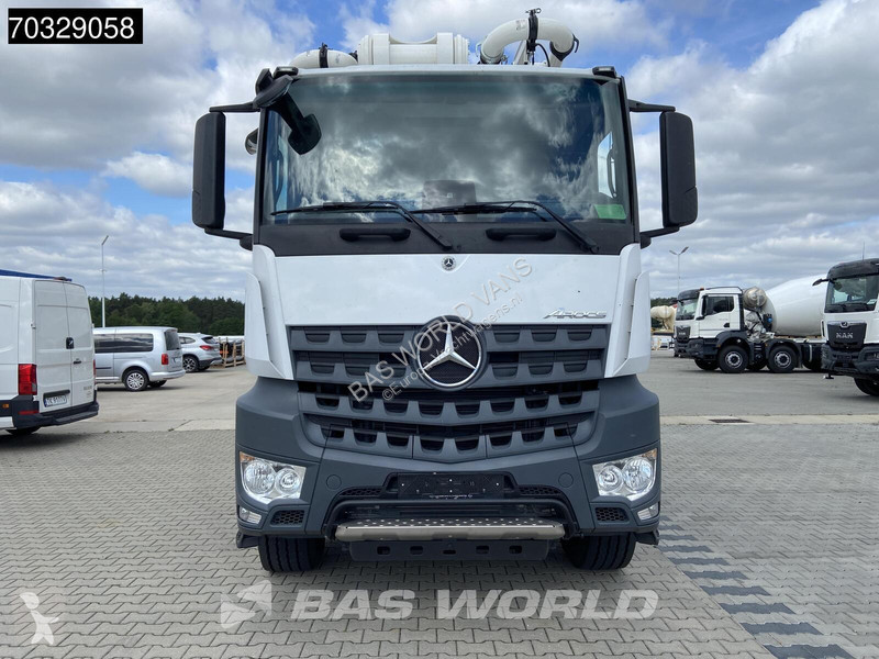 شاحنة Mercedes 4458 10X4 58mtr Betonstar...