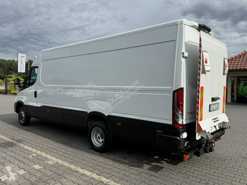 Camión Iveco 50C18 V