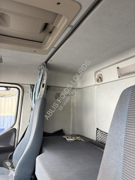 شاحنة Volvo 300