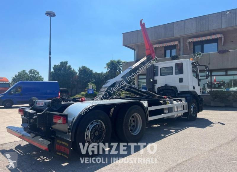 شاحنة Iveco