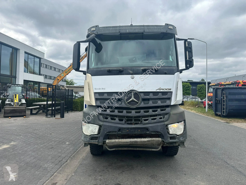شاحنة Mercedes 4145 8x4 kipper 3x Available