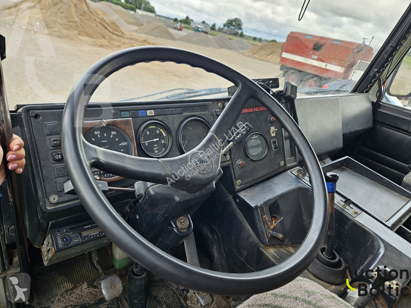شاحنة MAZ 5551