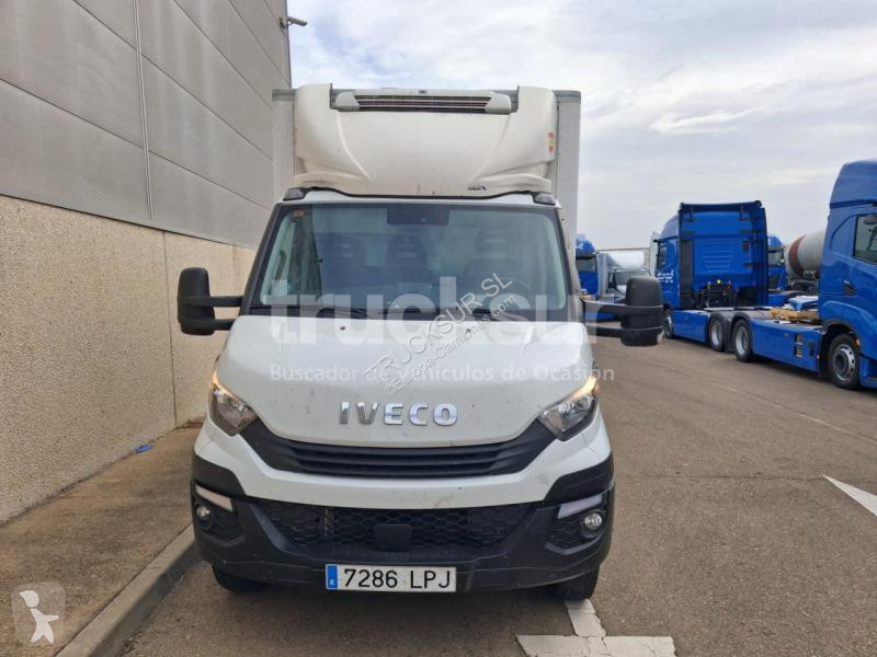 شاحنة Iveco  70C18 ISOTERMO