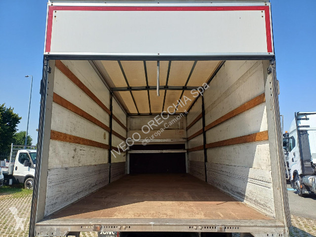شاحنة Iveco EUROCARGO ML120E25