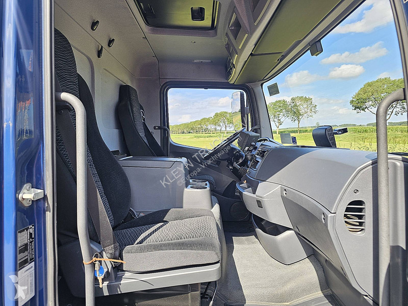 شاحنة Mercedes ATEGO 818