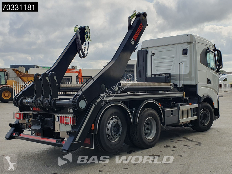 شاحنة Iveco XWay 530 6X2 NEW! Hiab FTR18...