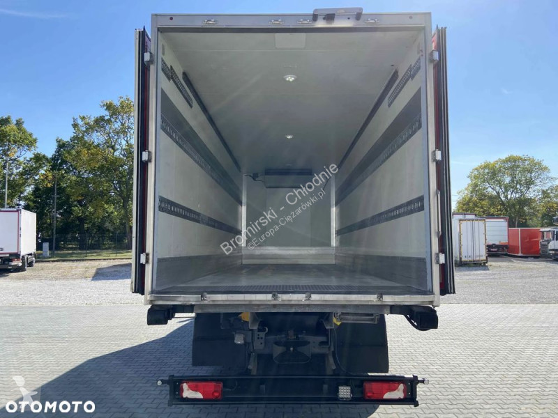 شاحنة Scania P 370 CHŁODNIA THERMO KIN T 1000 R...