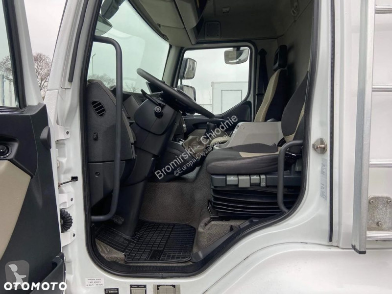 شاحنة Renault  MIDLUM 270 DXI 16 T  CARRIER...