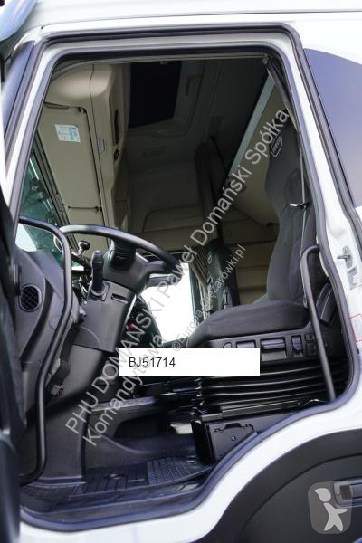 Ciężarówka Iveco / 420 / E 6 / KONTENER + WINDA...