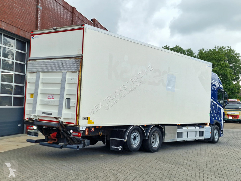 شاحنة Volvo 13460 6X2 - full air - WB600 -...