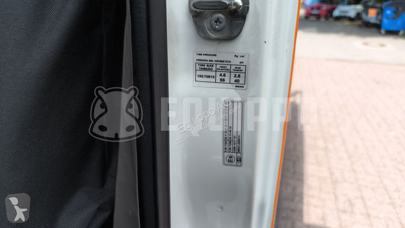 Camion Nissan France Elevateur Topy 100-1
