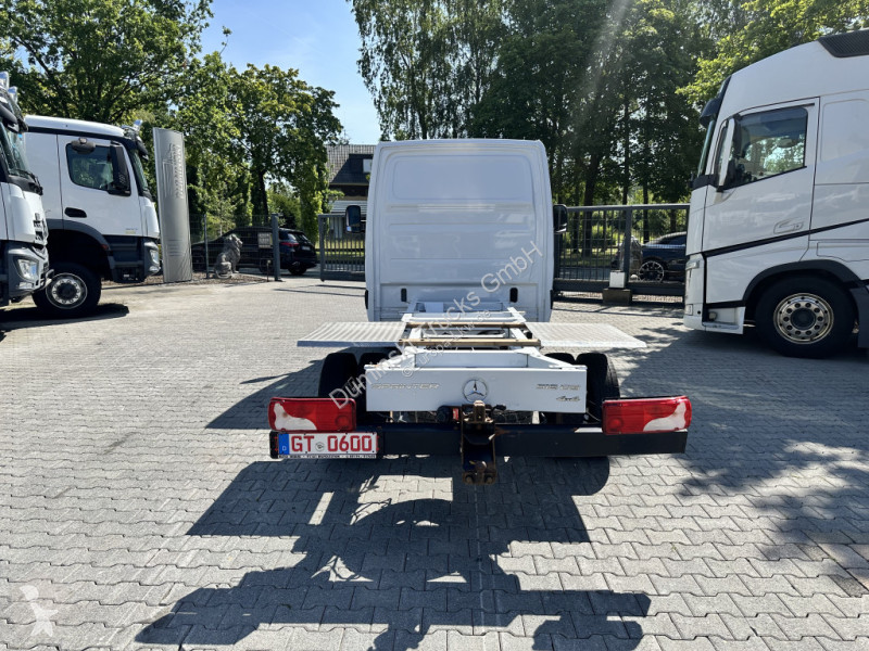 شاحنة Mercedes 516 CDI 4X4