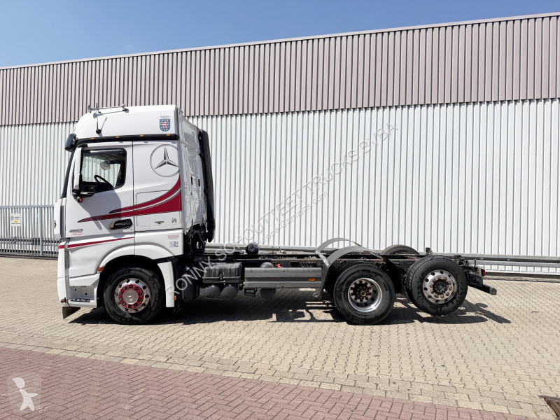 شاحنة Mercedes Actros 2553 L 6x2 Actros 2553 L...