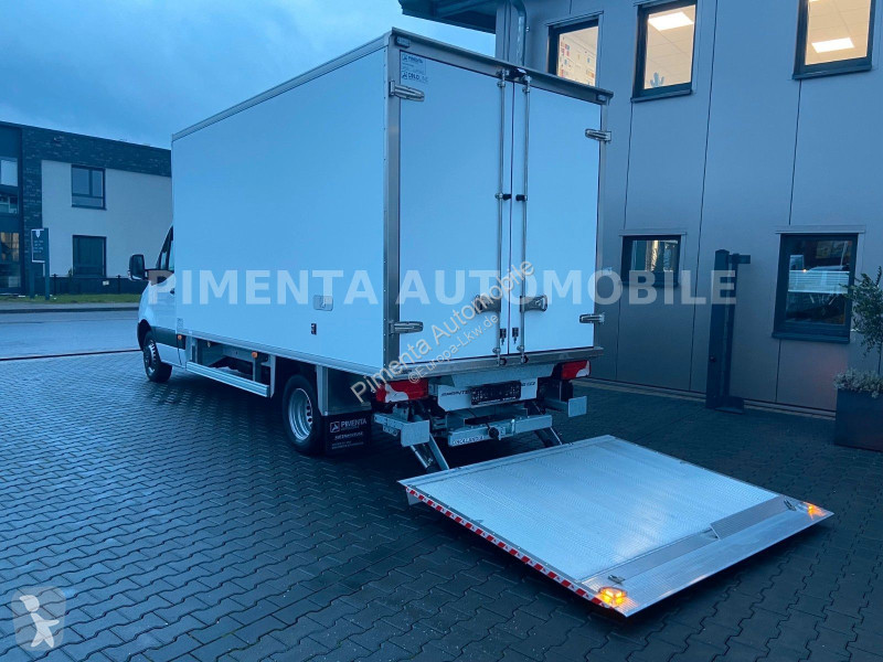شاحنة Mercedes 517 43 5t TK KOFFER LBW 8EPA AHK...
