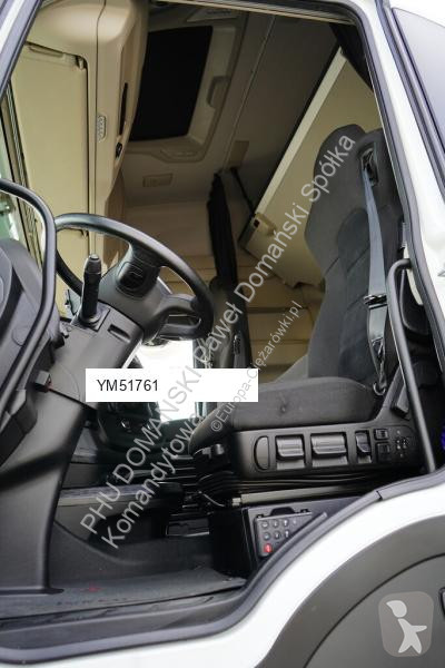 Camión Iveco / 420 / E 6 / KONTENER + WINDA /...