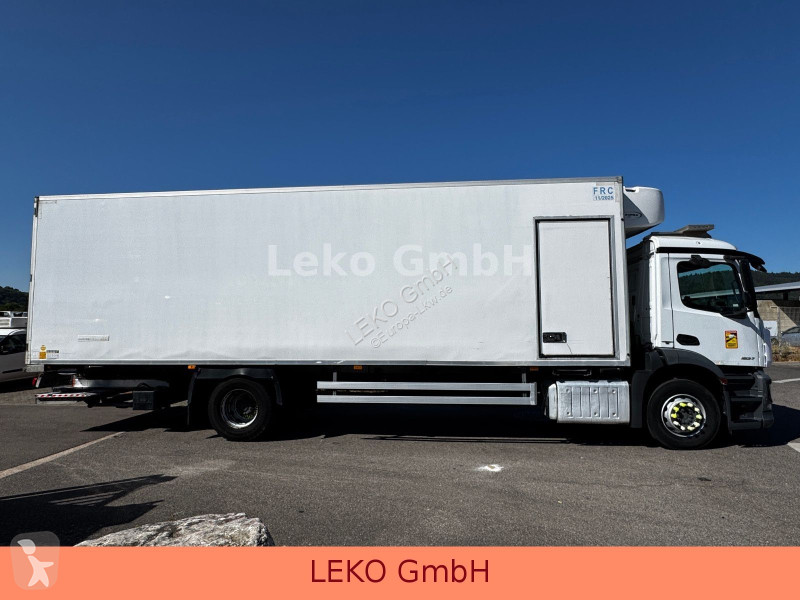 شاحنة Mercedes 1827 Mit Carrier Sp 1150