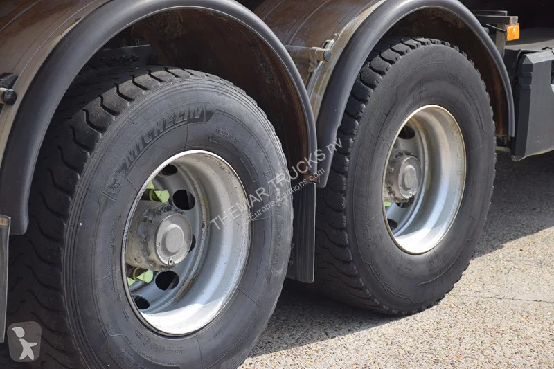 شاحنة Renault C430 Tipper + Crane HMF