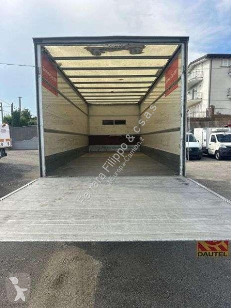 شاحنة Iveco 75-14